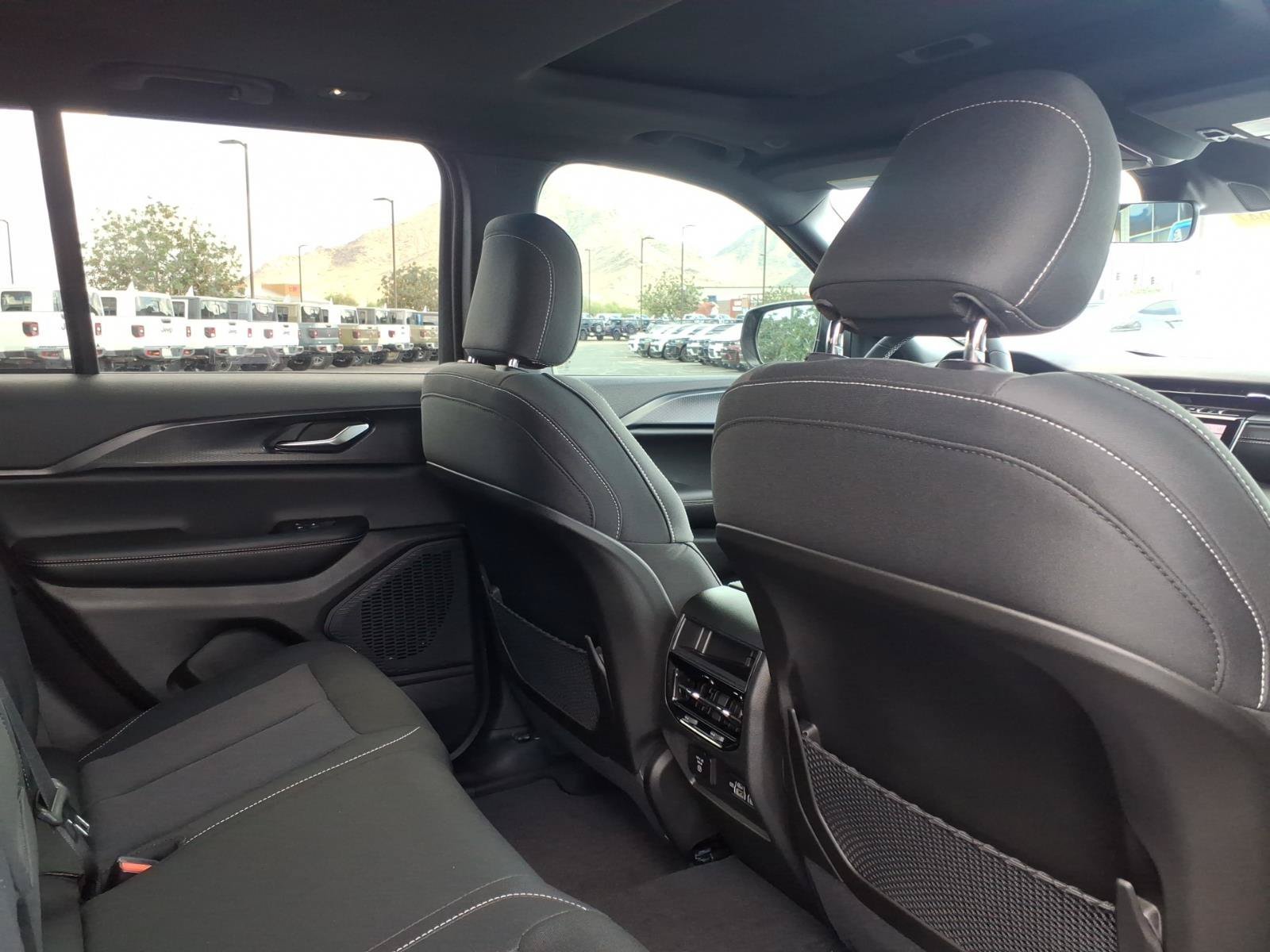 New 2027 High-Gloss Black Paint Jeep Laredo X image 8
