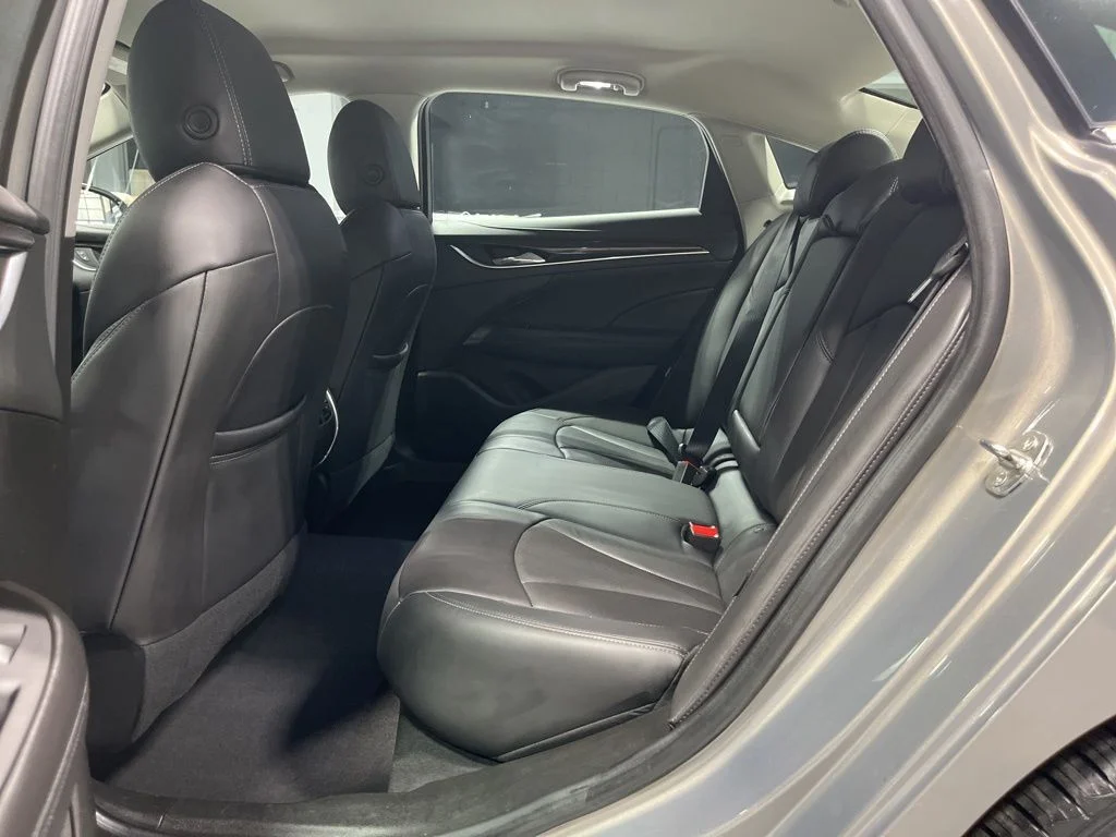 Used 2019 Pepperdust Metallic Buick Essence image 32