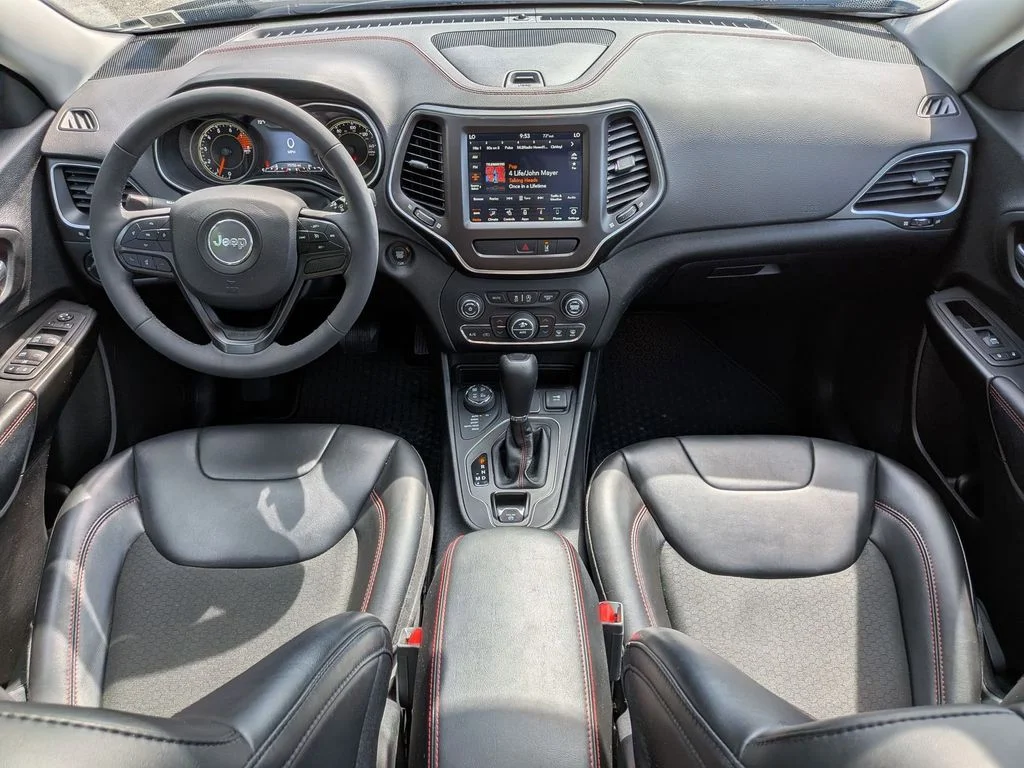 Used 2022 Black Jeep Trailhawk image 23