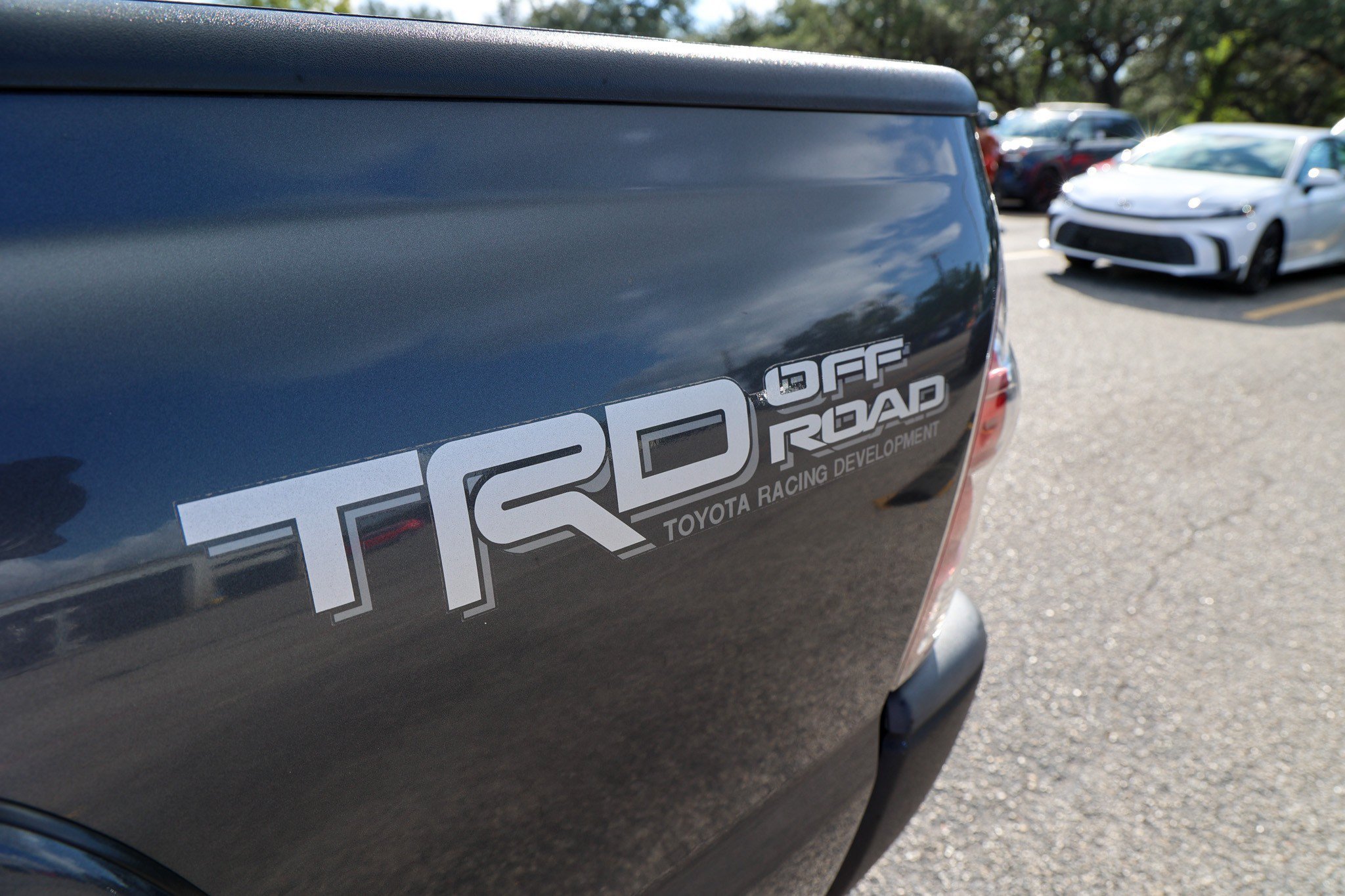 Used 2013 MAGNETIC GRAY MET Toyota DBL CAB 4WD V6 AT image 14