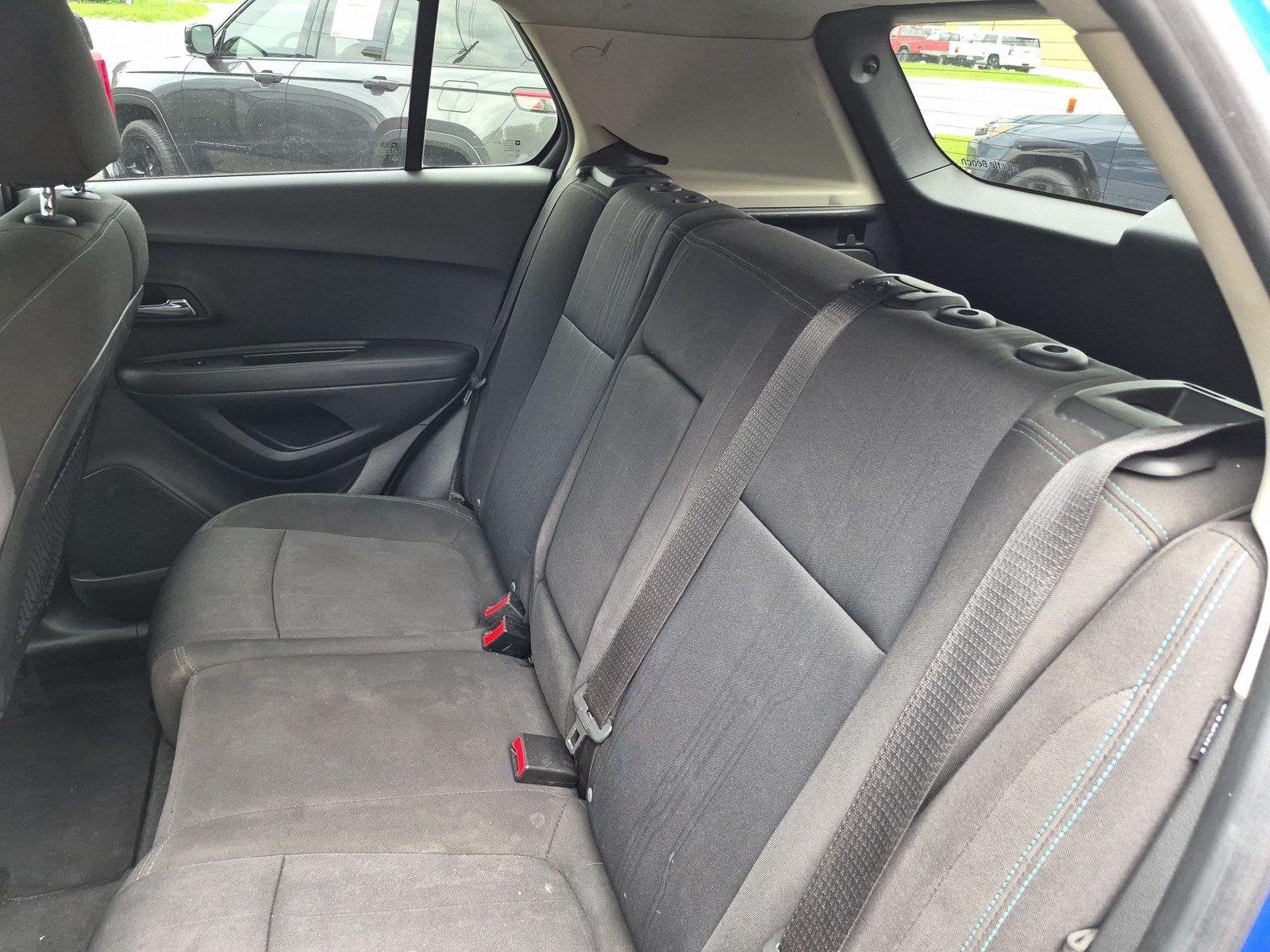 Used 2015 Brilliant Blue Metallic Chevrolet LT image 30