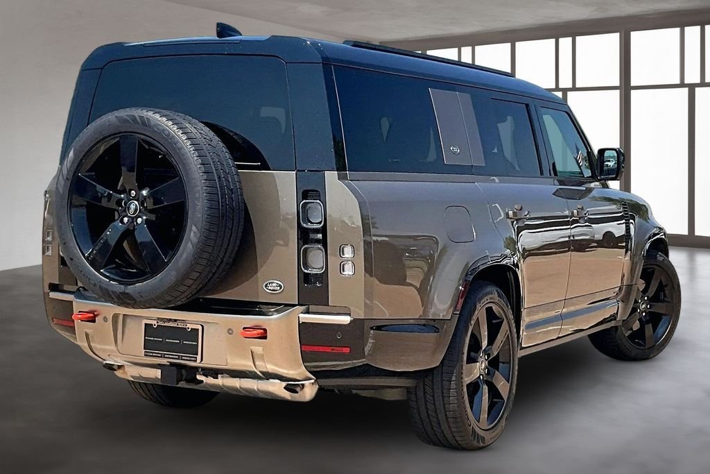 Used 2023 Gondwana Stone Metallic Land Rover X image 2