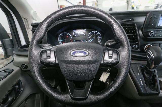 Used 2025  Ford Base image 22