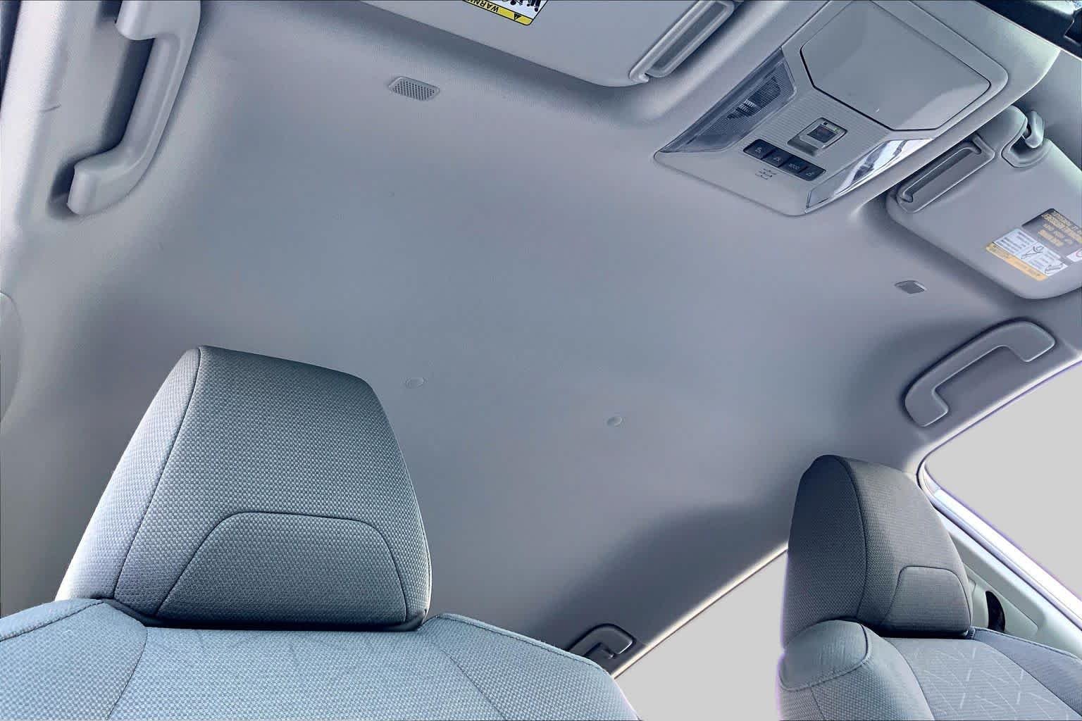 Used 2025 Ice Cap Toyota XLE image 14