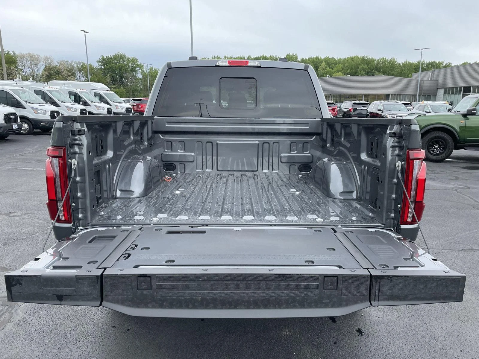 New 2026 Carbonized Gray Metallic Ford Tremor image 5
