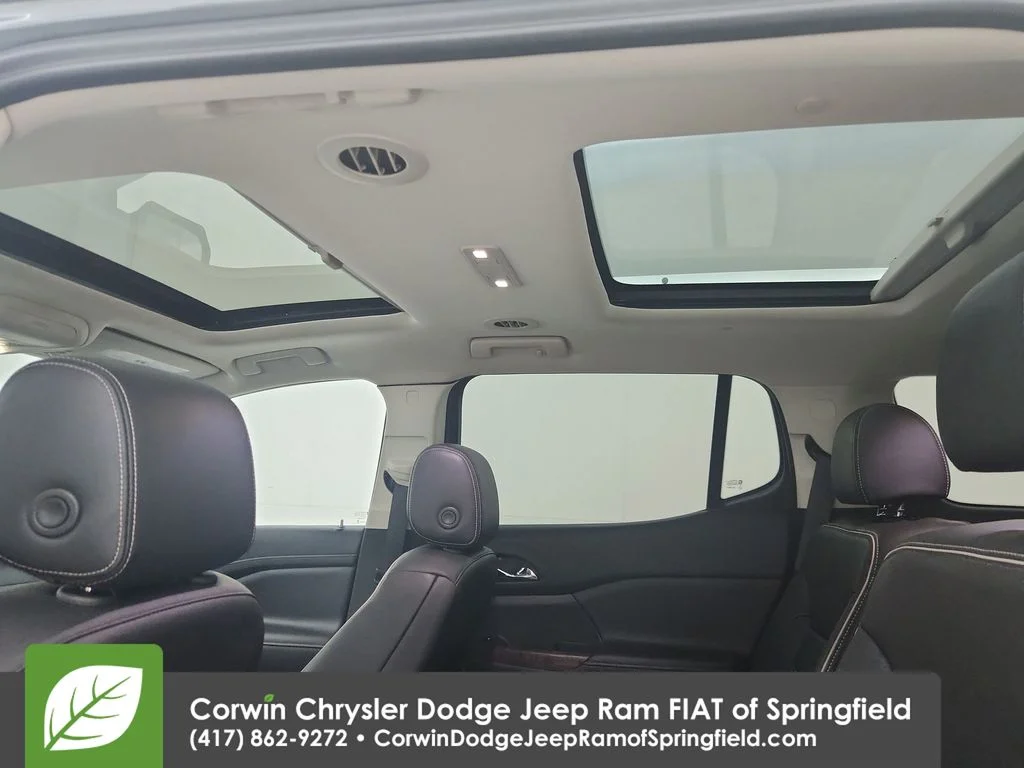Used 2023 Silver GMC Denali image 29
