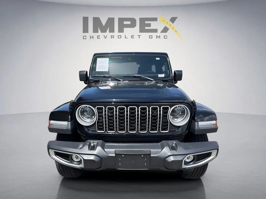 Used 2025 Black Jeep Sahara image 8