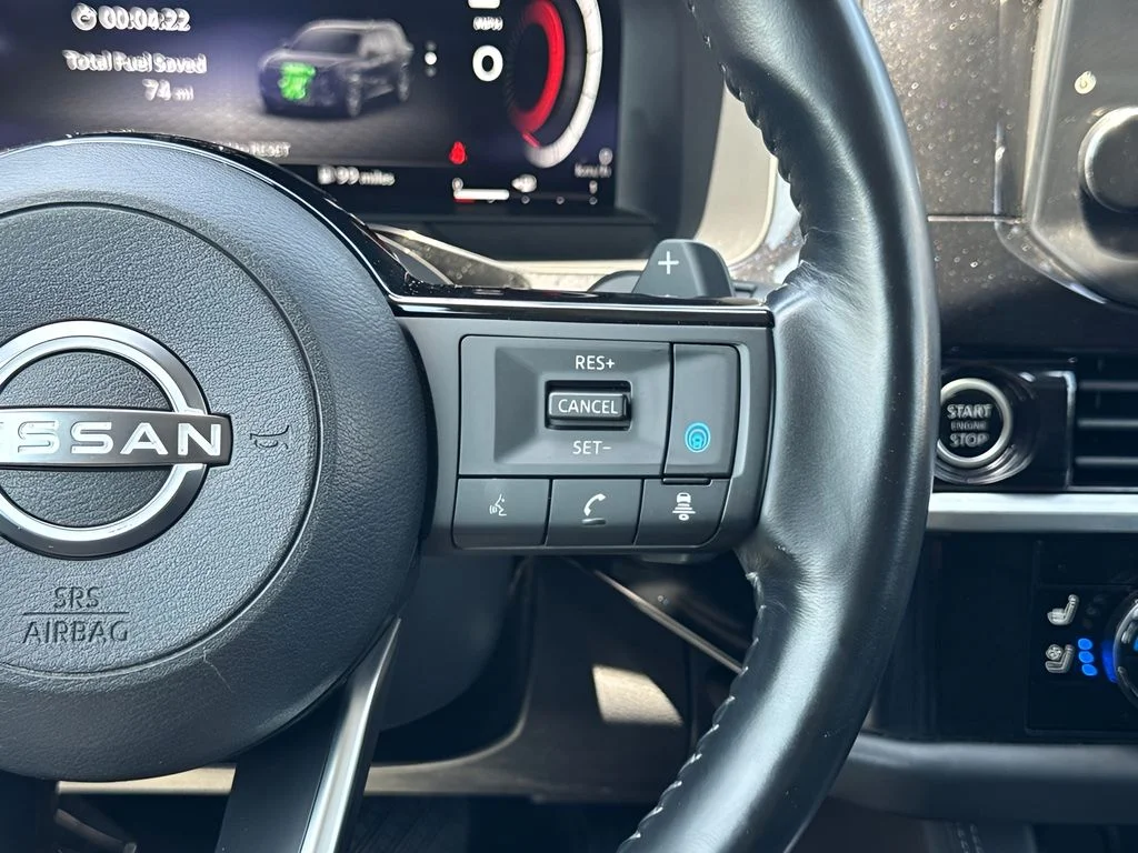 Used 2023 Gray Nissan Platinum image 18