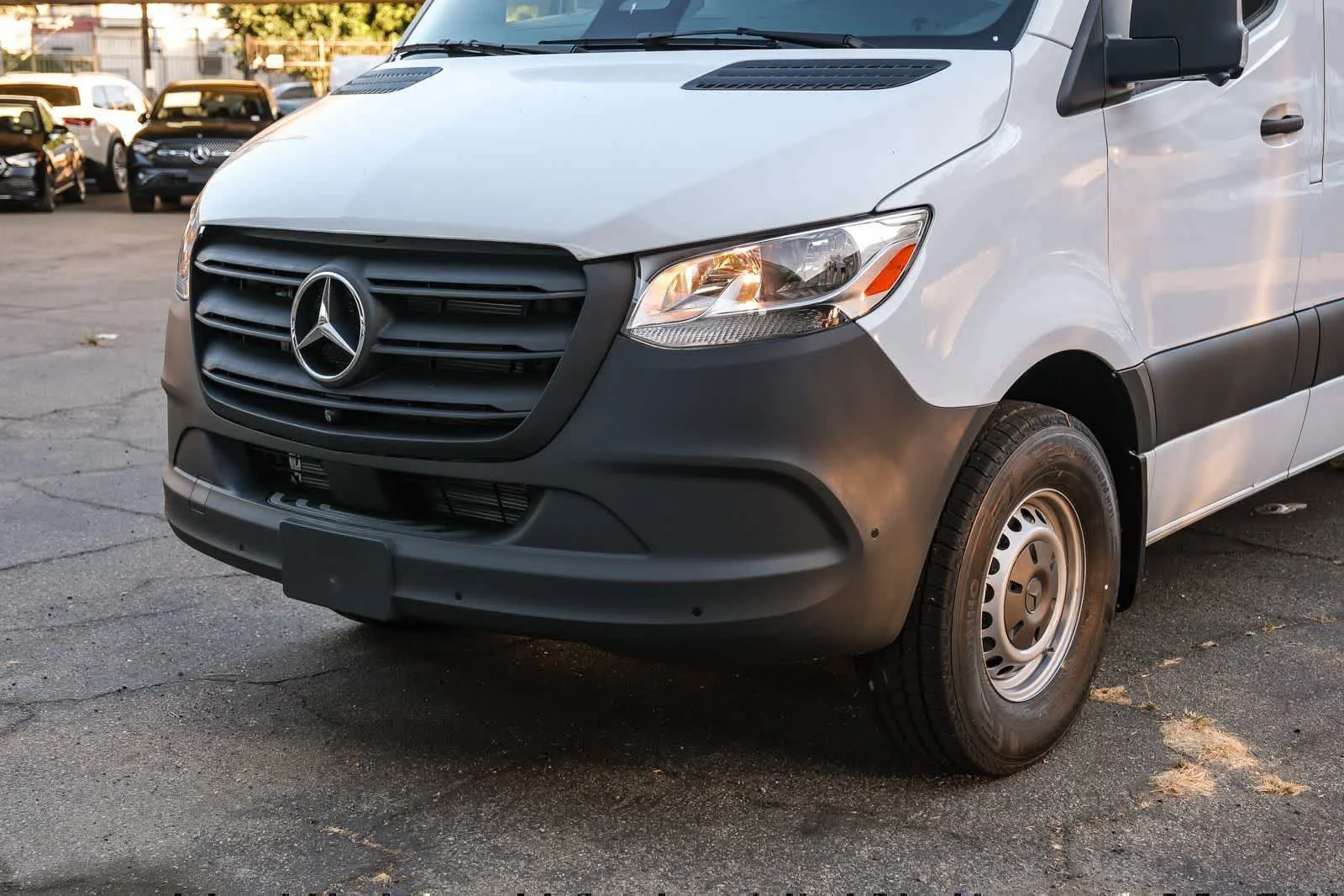 New 2026 Arctic White Mercedes-Benz Cargo 144WB High Roof RWD 2.0L I4 Diesel Turbo HO image 11