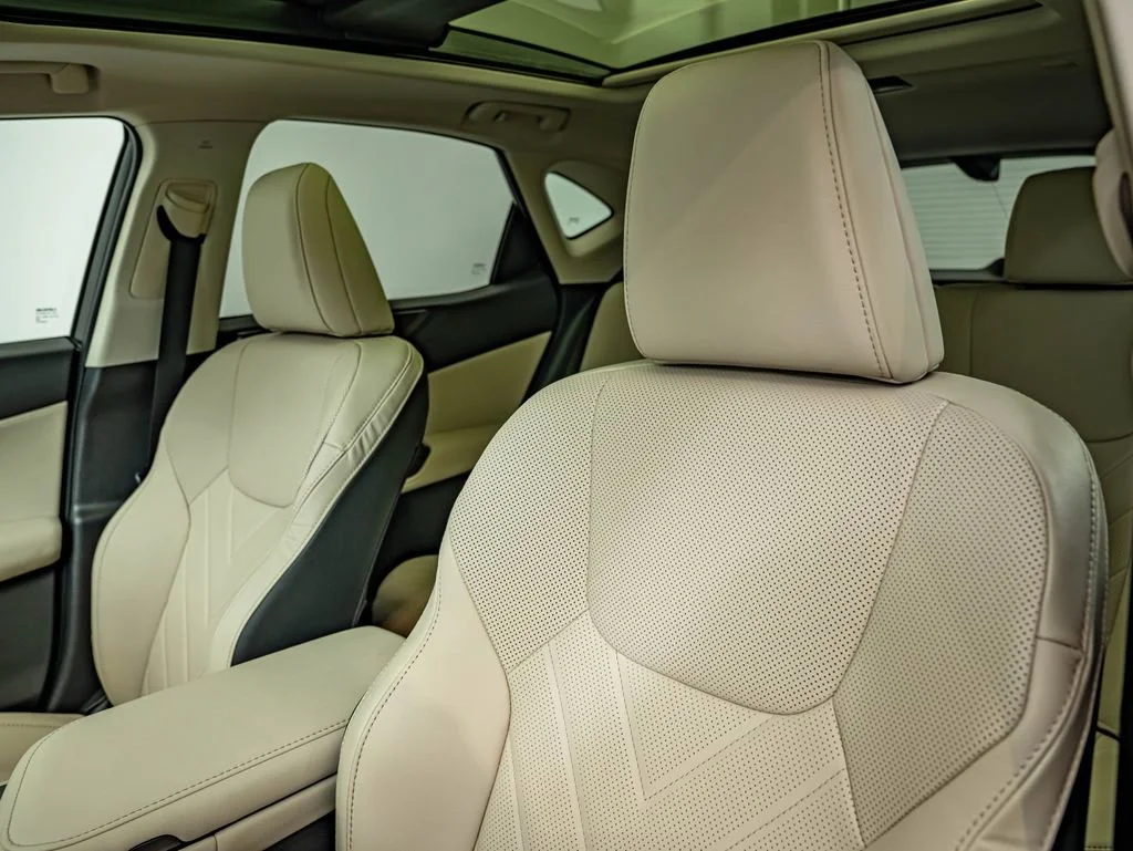 Certified Used 2026 WHITE NOVA GLASS FLAKE Lexus 350 Luxury image 32