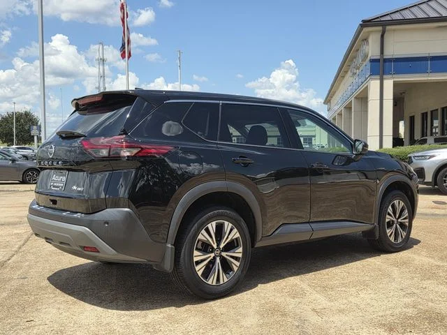 Used 2021 Super Black Nissan SV image 4