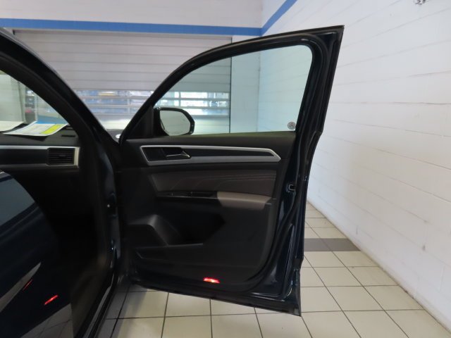 Used 2021 Blue Volkswagen 3.6L V6 SE w/Technology R-Line image 30