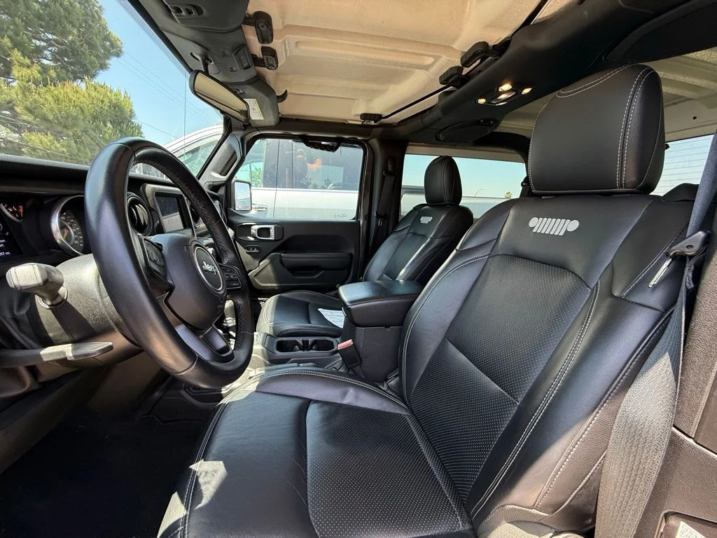 Used 2022 Gray Jeep Sport S image 7