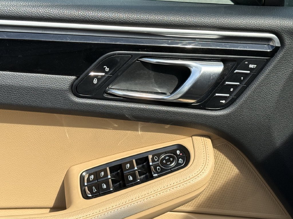 Used 2018 Gray Porsche Sport Edition image 4