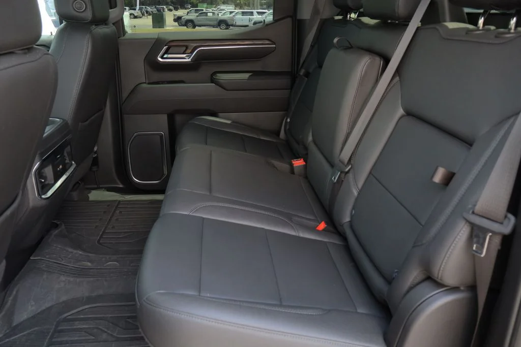 Used 2023 Silver GMC SLT image 24