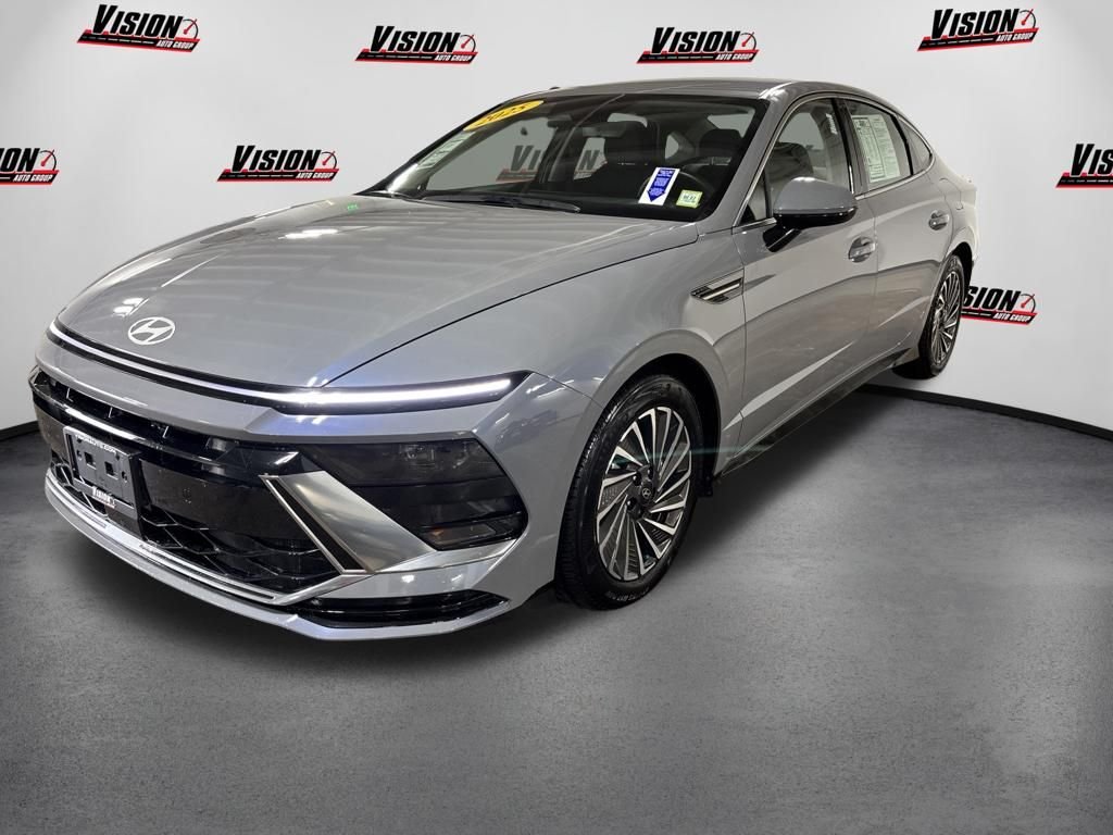 2025 Hyundai Sonata Hybrid