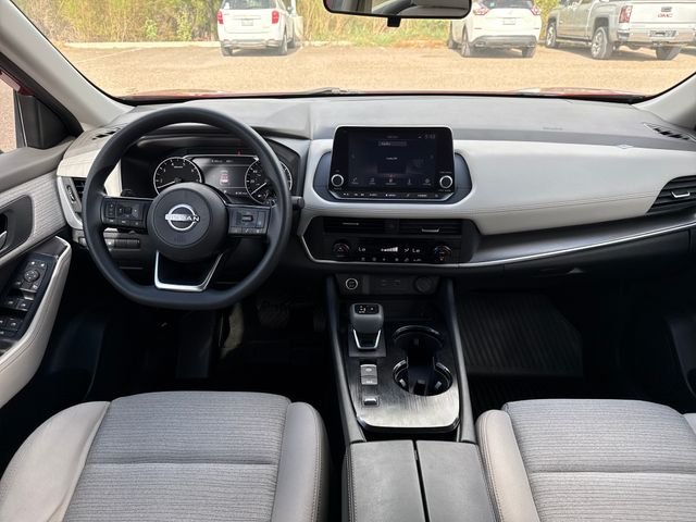 Used 2023 Red Nissan SV image 13