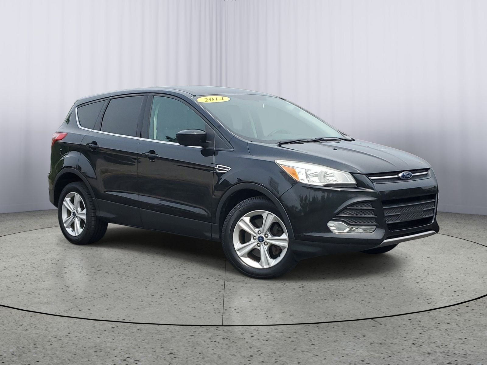Used 2014 Black Ford SE image 1