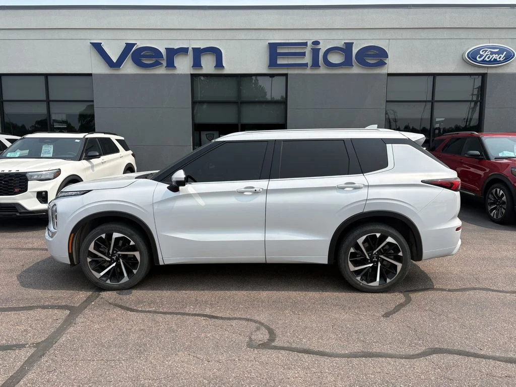 2022 Mitsubishi Outlander