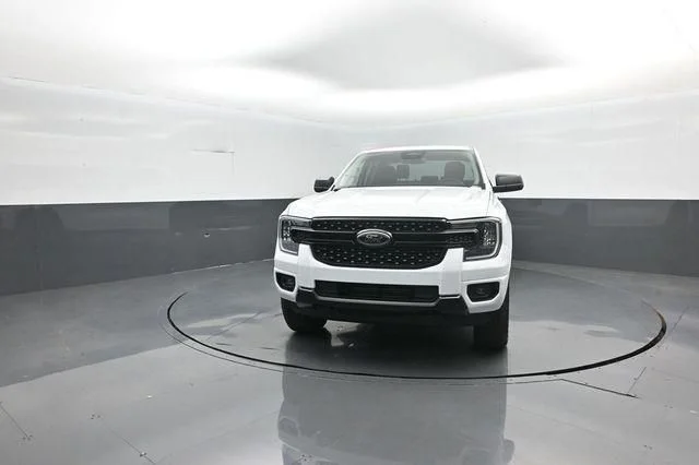 New 2026 Oxford White Ford XLT image 4