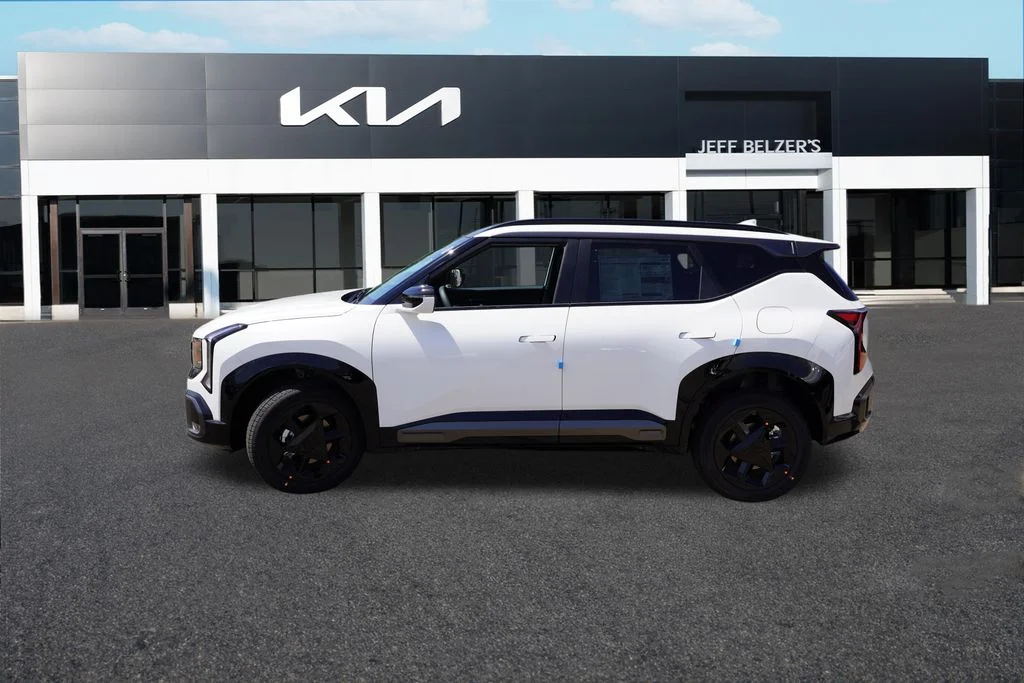 New 2027 Snow White Pearl Kia X-Line S image 6