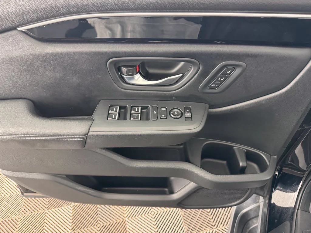 Used 2024  Honda Touring image 19