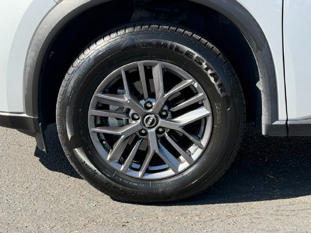Used 2024 Silver Nissan S image 11