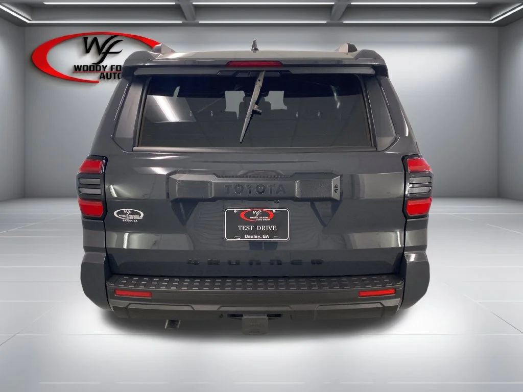 Used 2026  Toyota SR5 image 7
