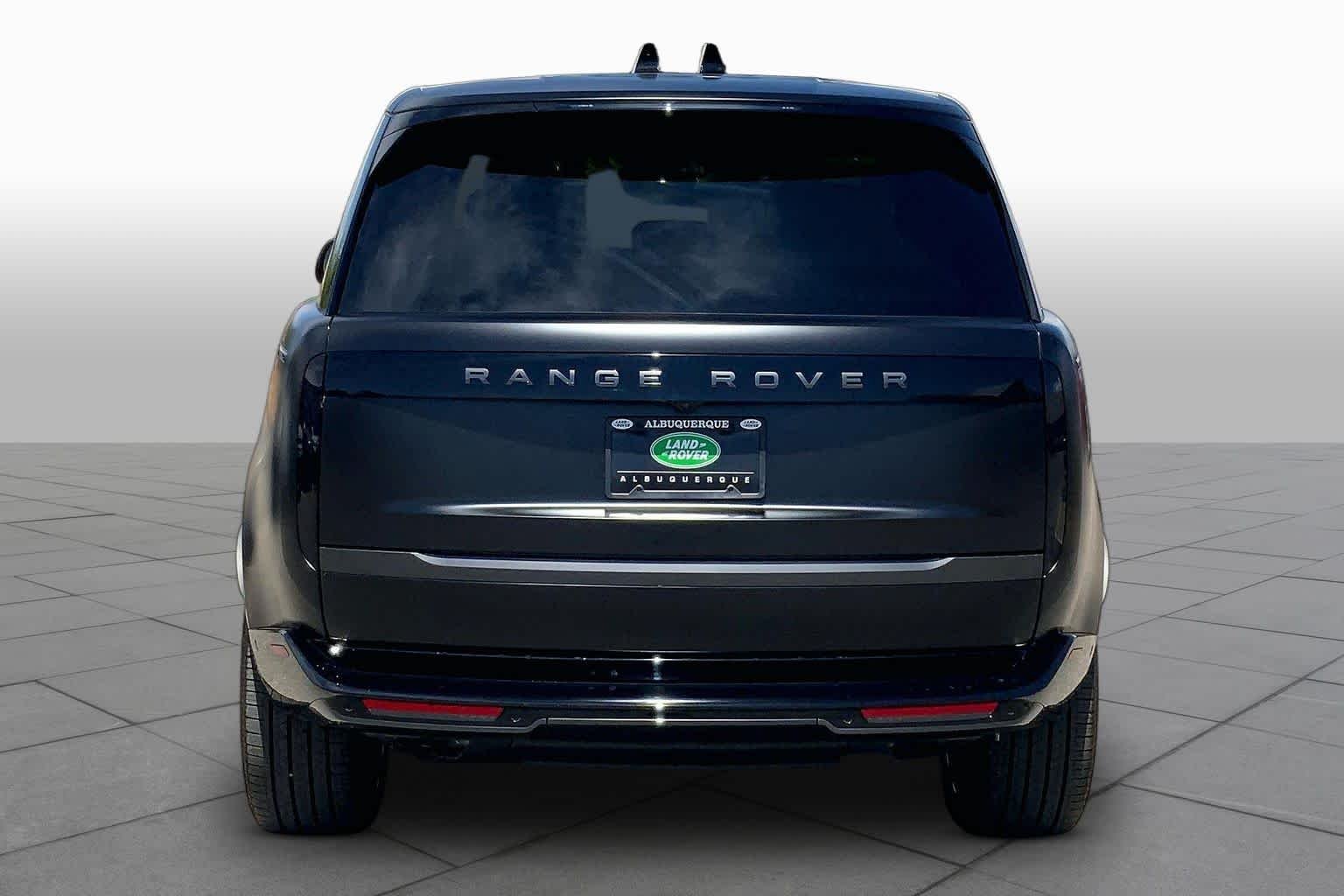 New 2026 Obsidian Black Satin Land Rover SE image 4