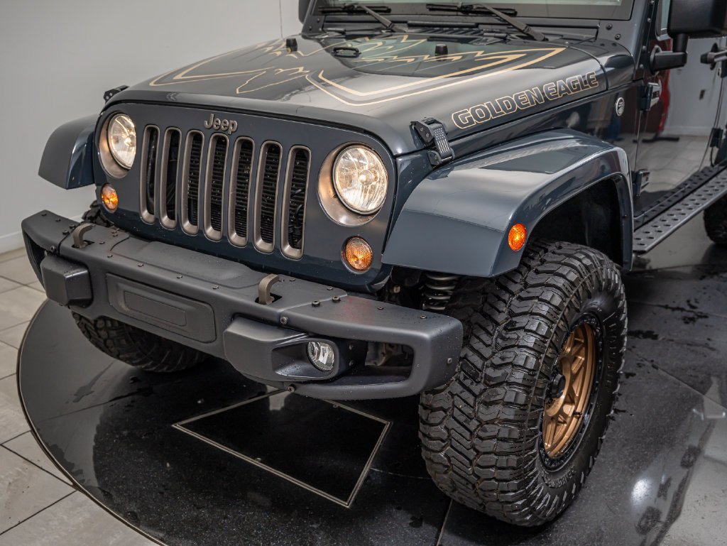 Used 2018 Rhino Clearcoat Jeep Unlimited Sport image 12