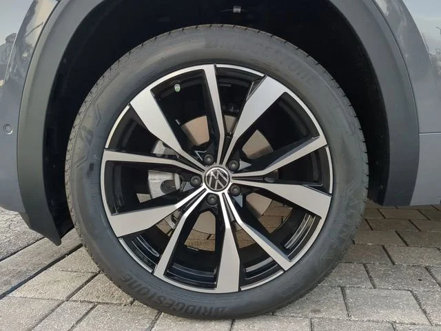 2026 Volkswagen Atlas Cross Sport SEL Premium R-LINE - Photo 35