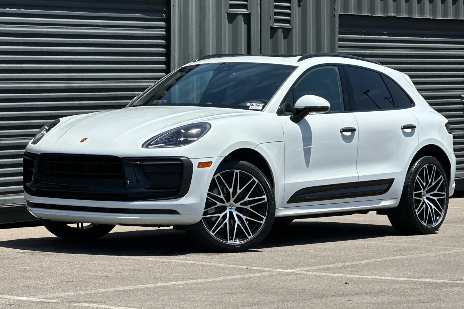 2022 Porsche Macan Base