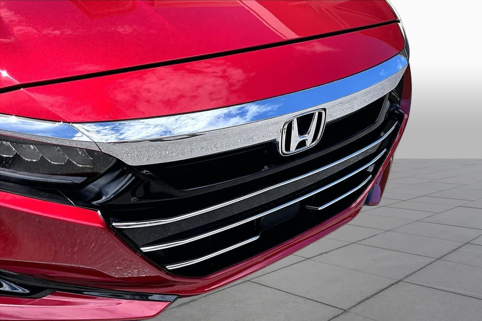 Used 2021 Radiant Red Metallic Honda EX-L image 30