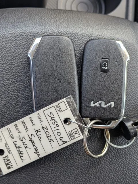 Used 2025 White Kia SX-Prestige image 35