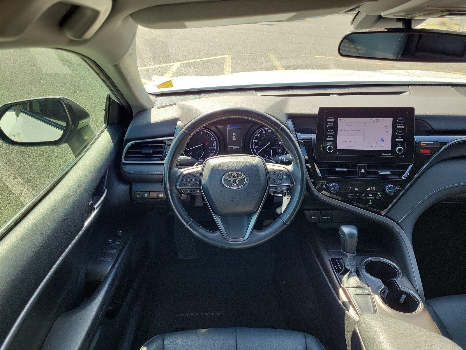 Used 2023 Ice Cap Toyota SE image 10