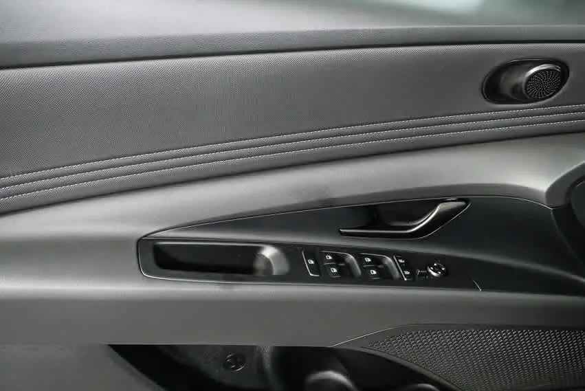 New 2026 Amazon Gray Hyundai SEL Sport image 18