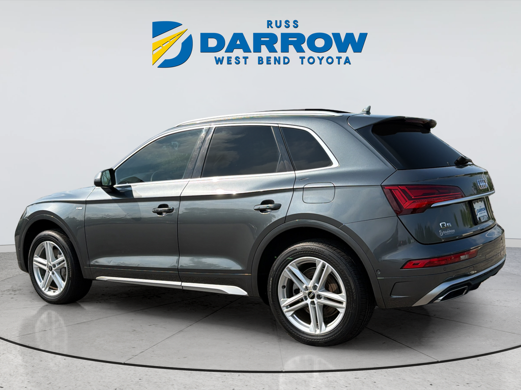 Used 2021 Gray Audi 55 Prestige image 3
