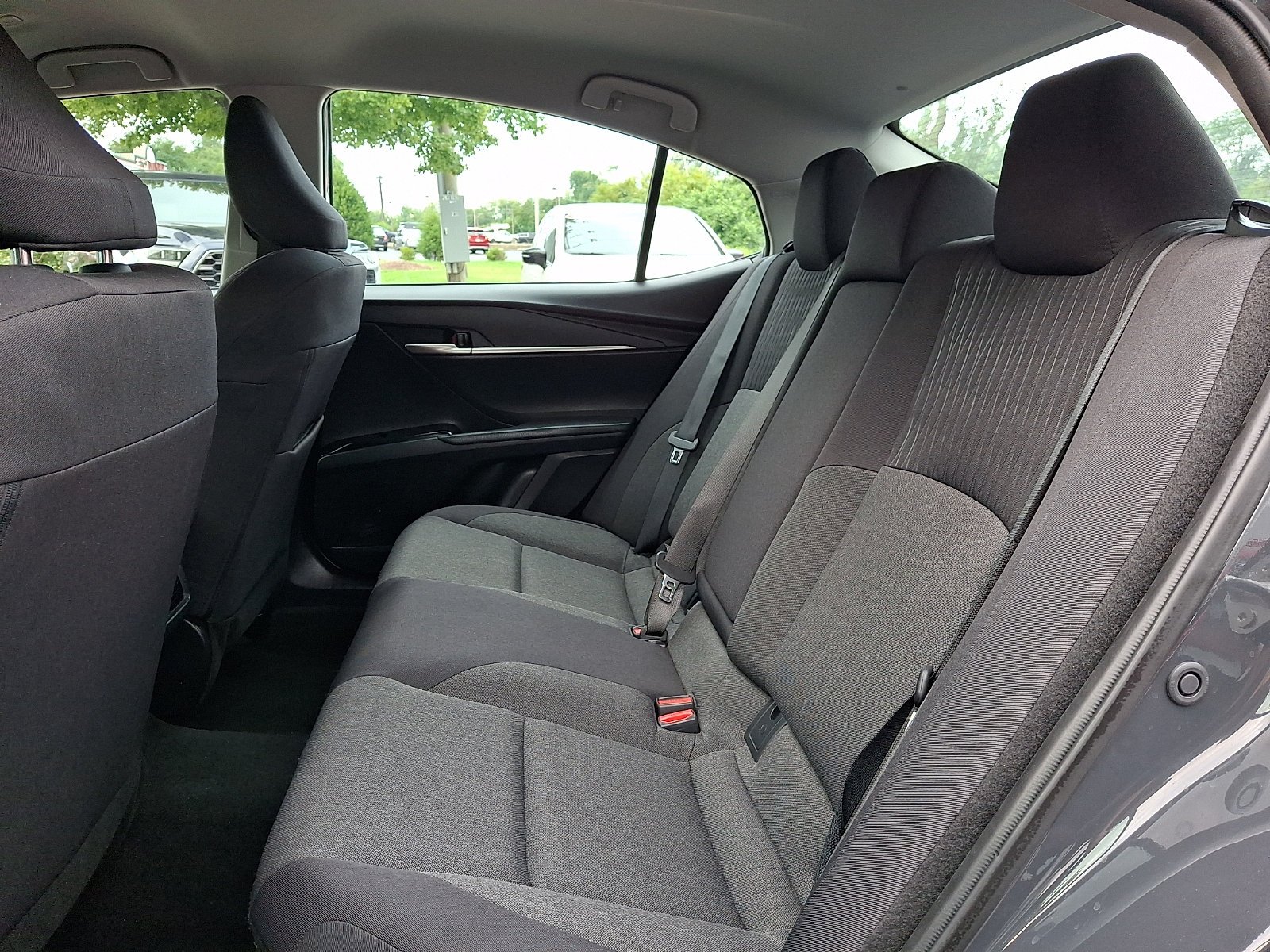 Used 2025 Underground Toyota LE image 9