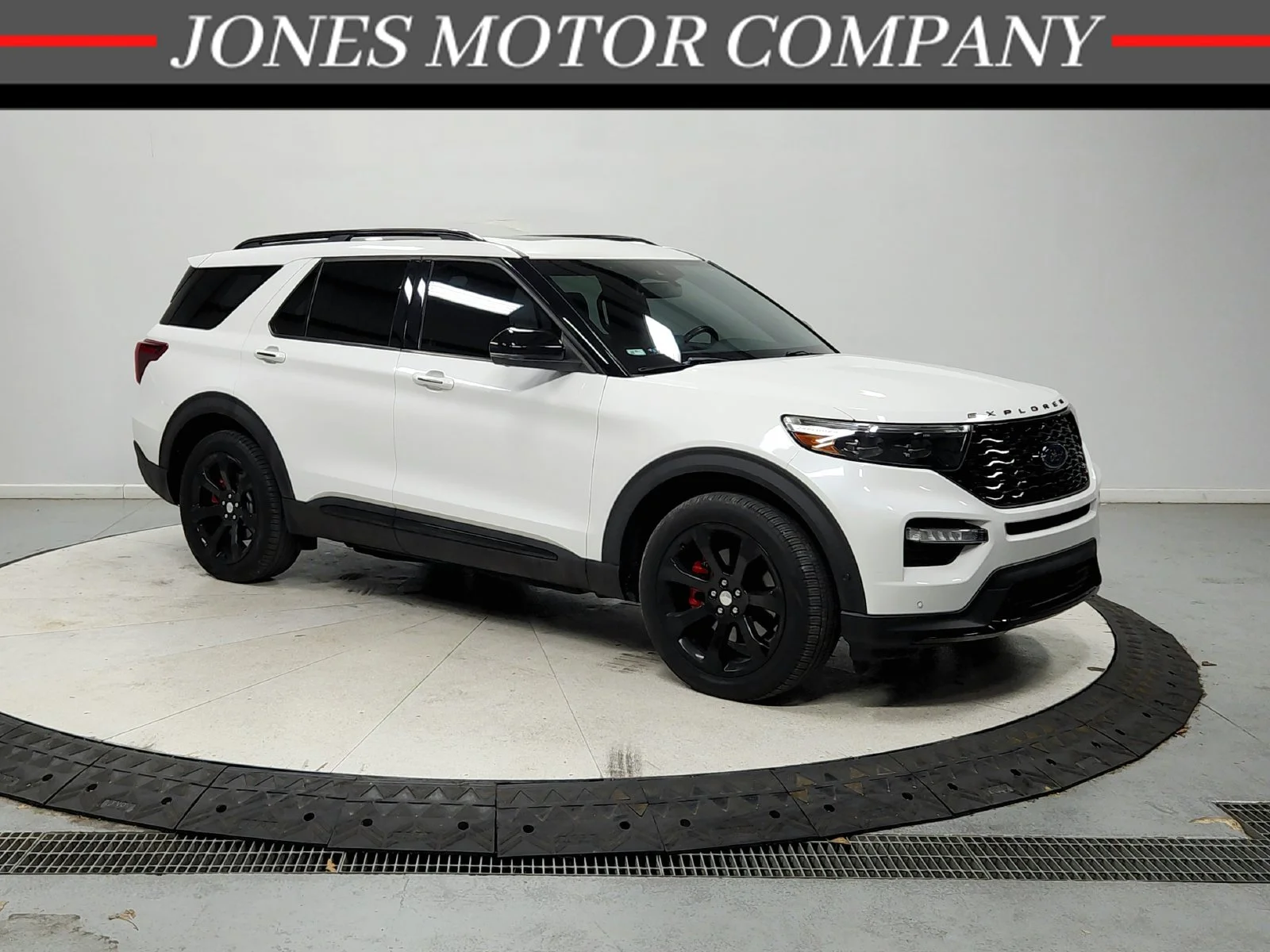 Used 2020 White Ford ST image 1