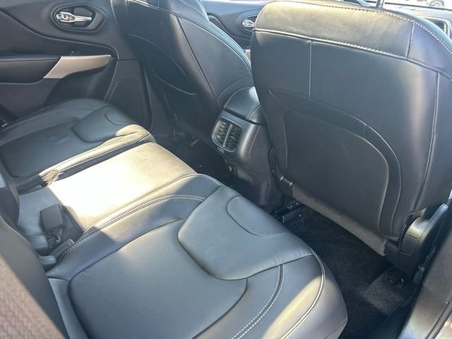 Used 2018 Gray Jeep Limited image 11