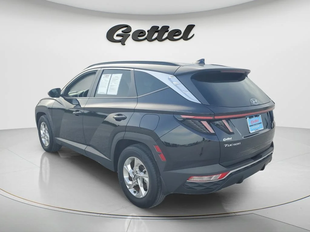 Used 2023 Black Hyundai SEL image 7