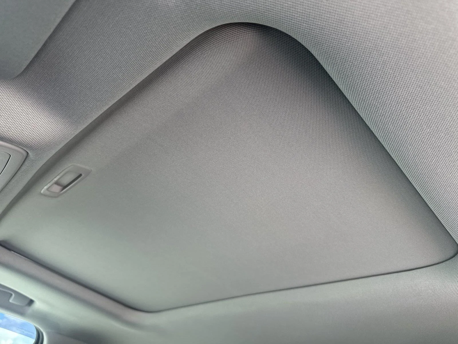 Used 2018 IRIDESCENT PEARL TRICOAT Chevrolet LTZ image 29