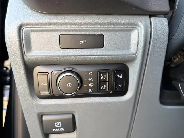 New 2026 Carbonized Gray Metallic Ford XLT image 42