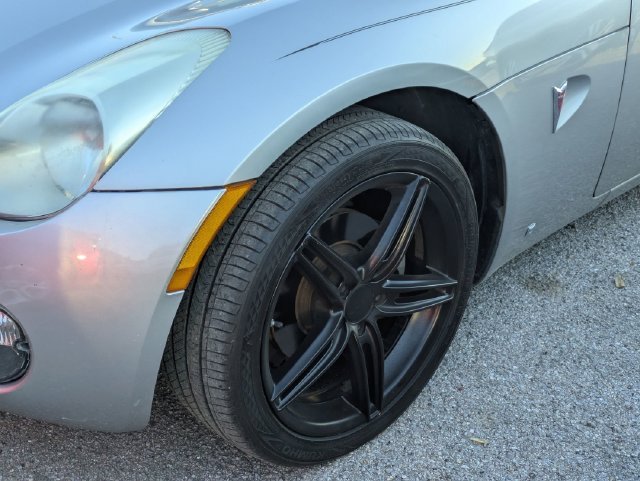 Used 2008 Silver Pontiac Base image 6