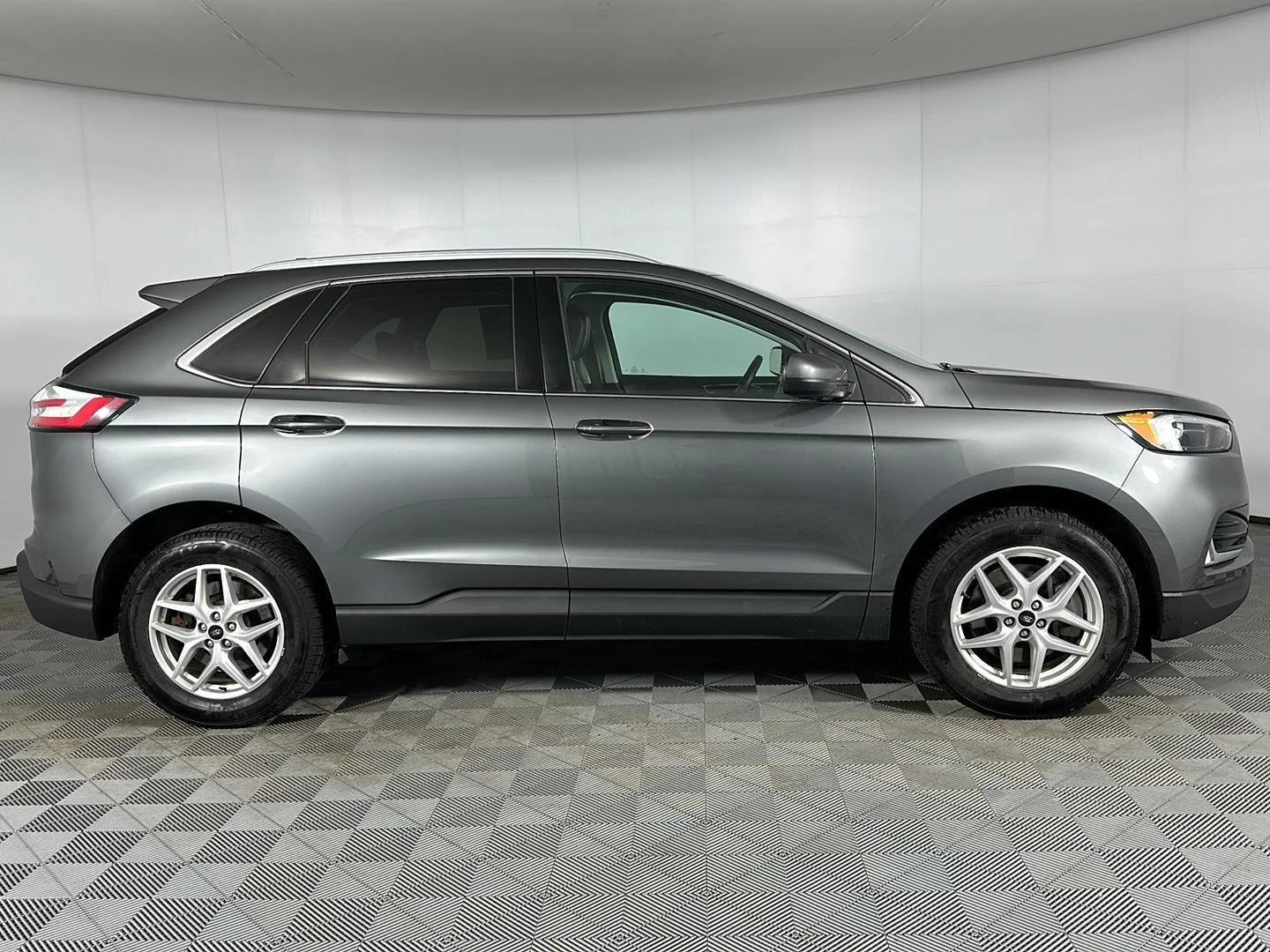 Used 2024 Carbonized Gray Ford SEL image 15