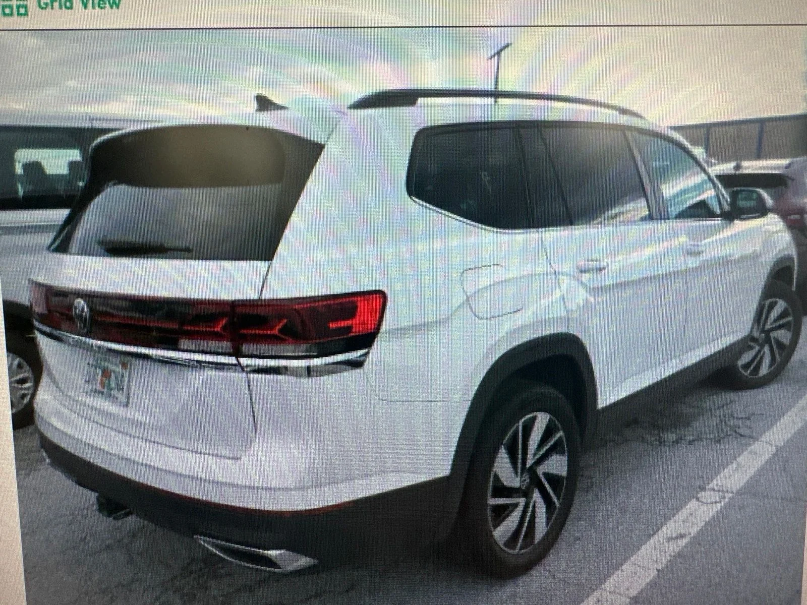 Used 2025 White Volkswagen 2.0T SE w/Technology image 2