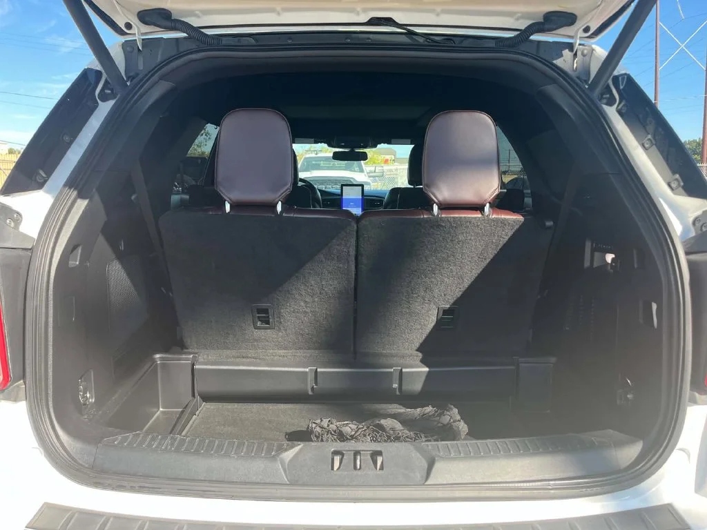Used 2020 White Ford Platinum image 30
