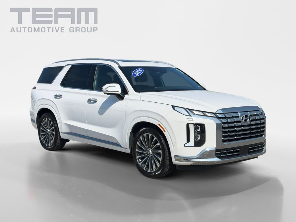 Used 2024 White Hyundai Calligraphy image 1