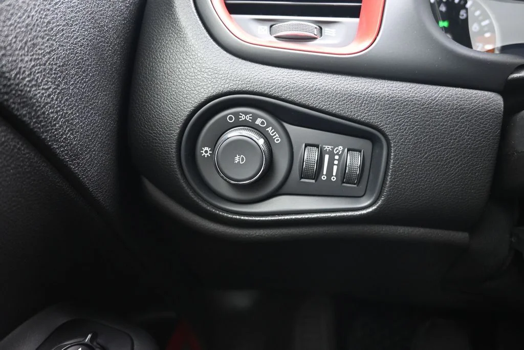 Used 2022 Graphite Gray Jeep Trailhawk image 23