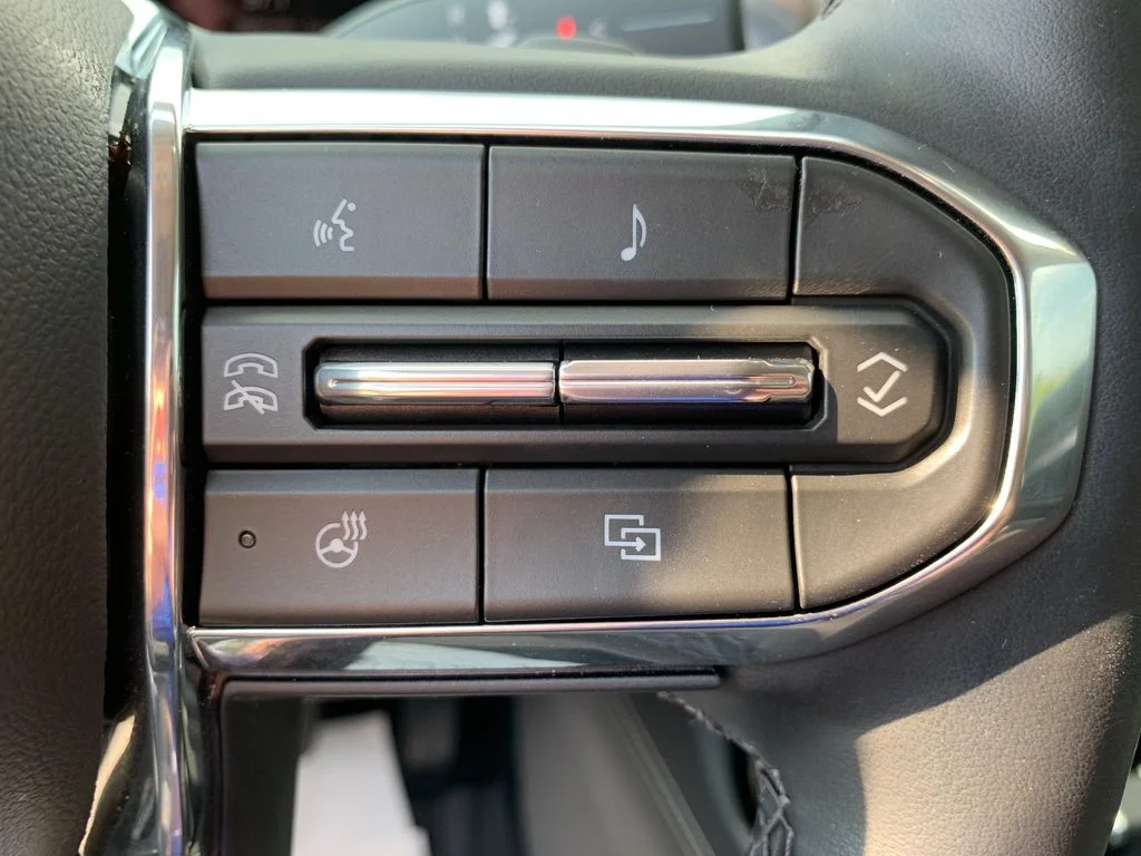 Used 2026 White GMC Denali image 27